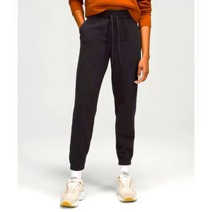 Lululemon Loungeful jogger
